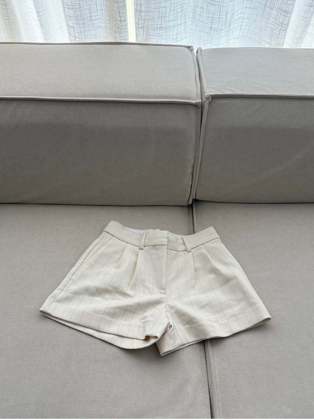 aritzia babaton shorts